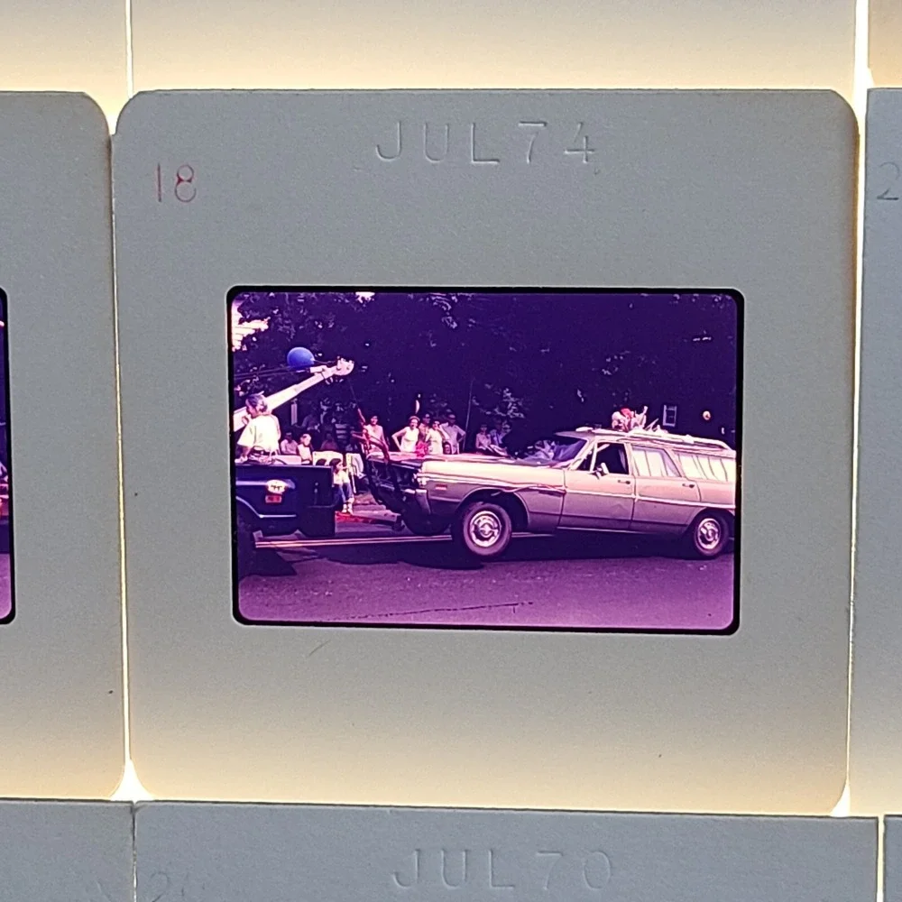 Lot of 35 Slides Parade Photos‎ Americana Cars People 1970-1974